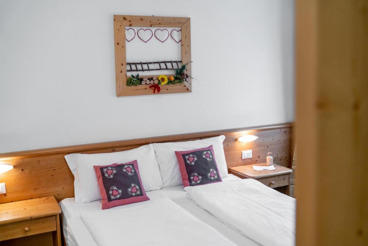 Hotel Al Sole Mountain Chic Folgaria Pokoj fotografie